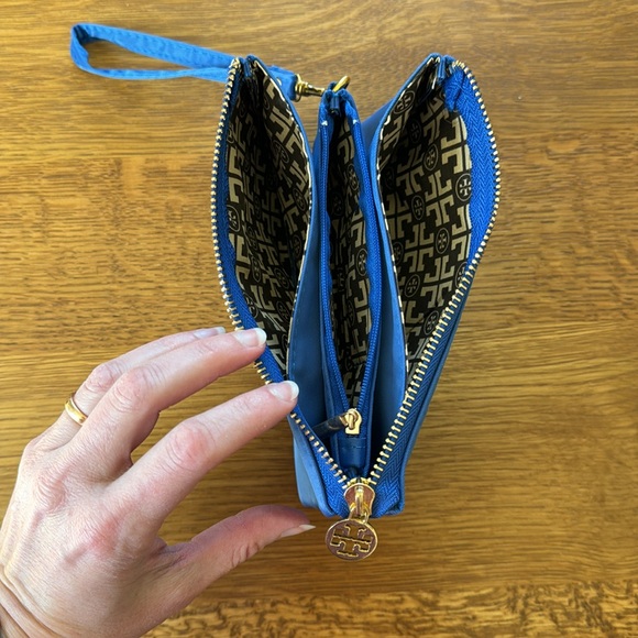 Tory Burch Blue Nylon Wristlet - Picture 6 of 12